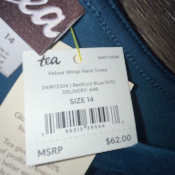 Tea Velour Wrap Neck Dress NWT - Picture 3 of 3